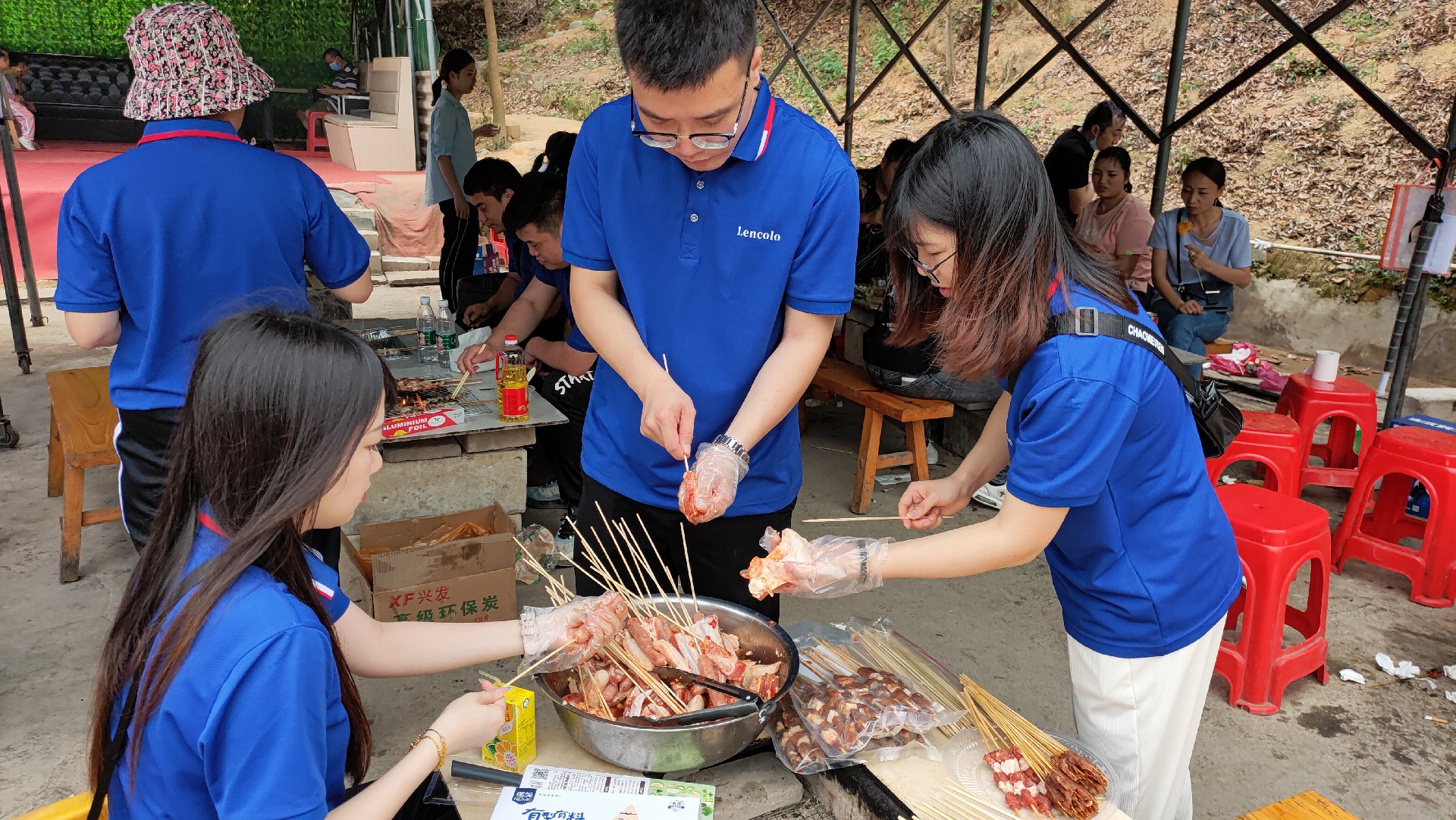 松湖騎行，穿樹(shù)飛花；農(nóng)家休閑，擁抱自然